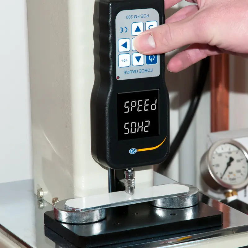 Dinamómetro PCE-FM 200-ICA, incluyendo certificado de calibración ISO
