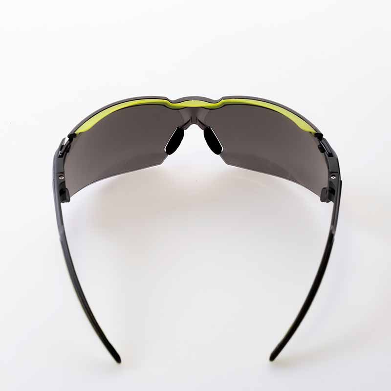 POMPEIA, gafas de montura negra y verde Lentes ahumadas