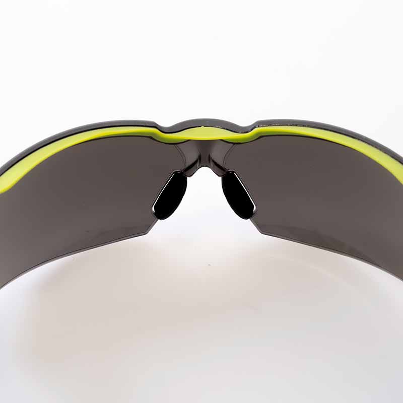 POMPEIA, gafas de montura negra y verde Lentes ahumadas